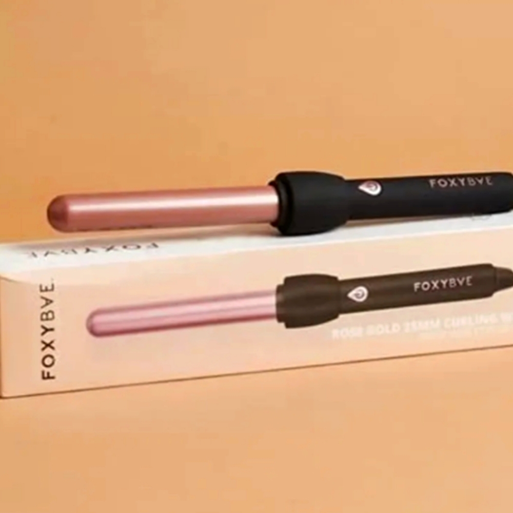 FOXYBAE 25mm Black Curling Wand with Rose Gold Colored Barrel